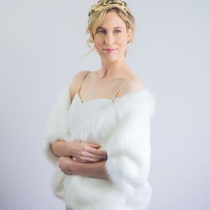 Faux fur bridal wrap